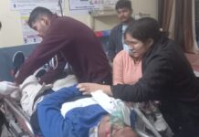 अज्ञात वाहन की टक्कर से बाइक चालक घायल