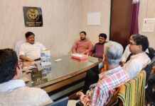 शिक्षक संघ के पदाधिकारियों ने खंड शिक्षा अधिकारी से शिष्टाचार भेंट की