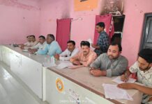 प्रधान शिक्षकों की समीक्षा बैठक में नए शैक्षिक सत्र पर नवीन नामांकन पर दिया गया जोर