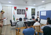 पुलिस उपायुक्त दक्षिण दीपेन्द्र नाथ चौधरी द्वारा कार्यालय में जन-सुनवाई की